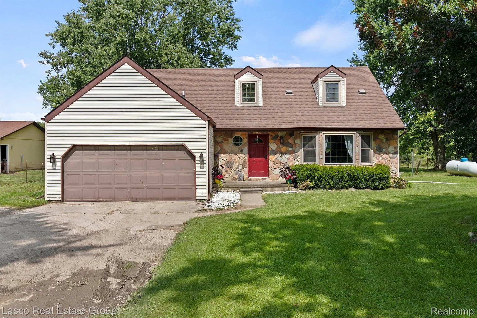 6090 Munsell Rd photo 1