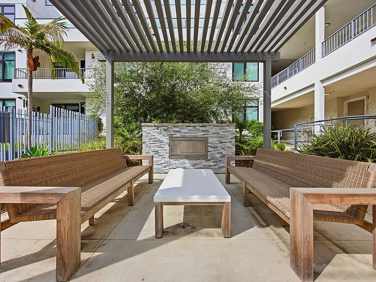 399 E Del Mar Blvd #103 — Photo 36