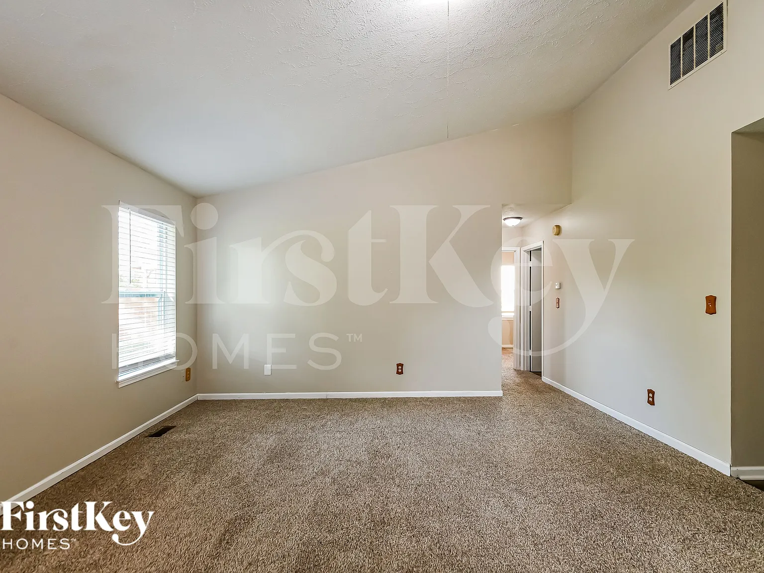 3 bed, 2.0 bath, 1200 sqft, $1,850 — Photo 3