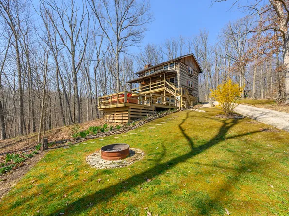 2150 Echo Lake Ln, Morgantown, IN 46160