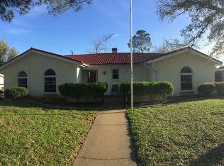 325 W Pleasantview Dr, Hurst, TX 76054