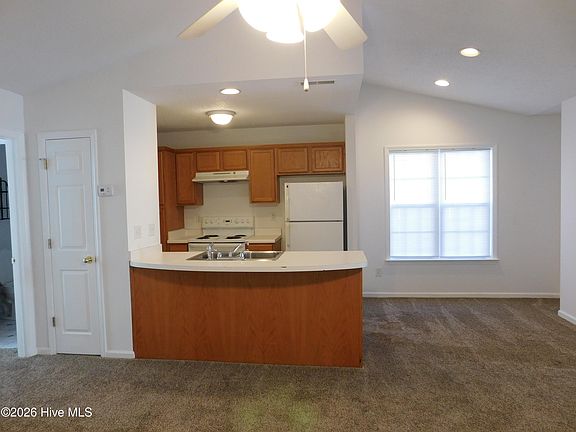 4th image of 4026 Elizabeth Ave
