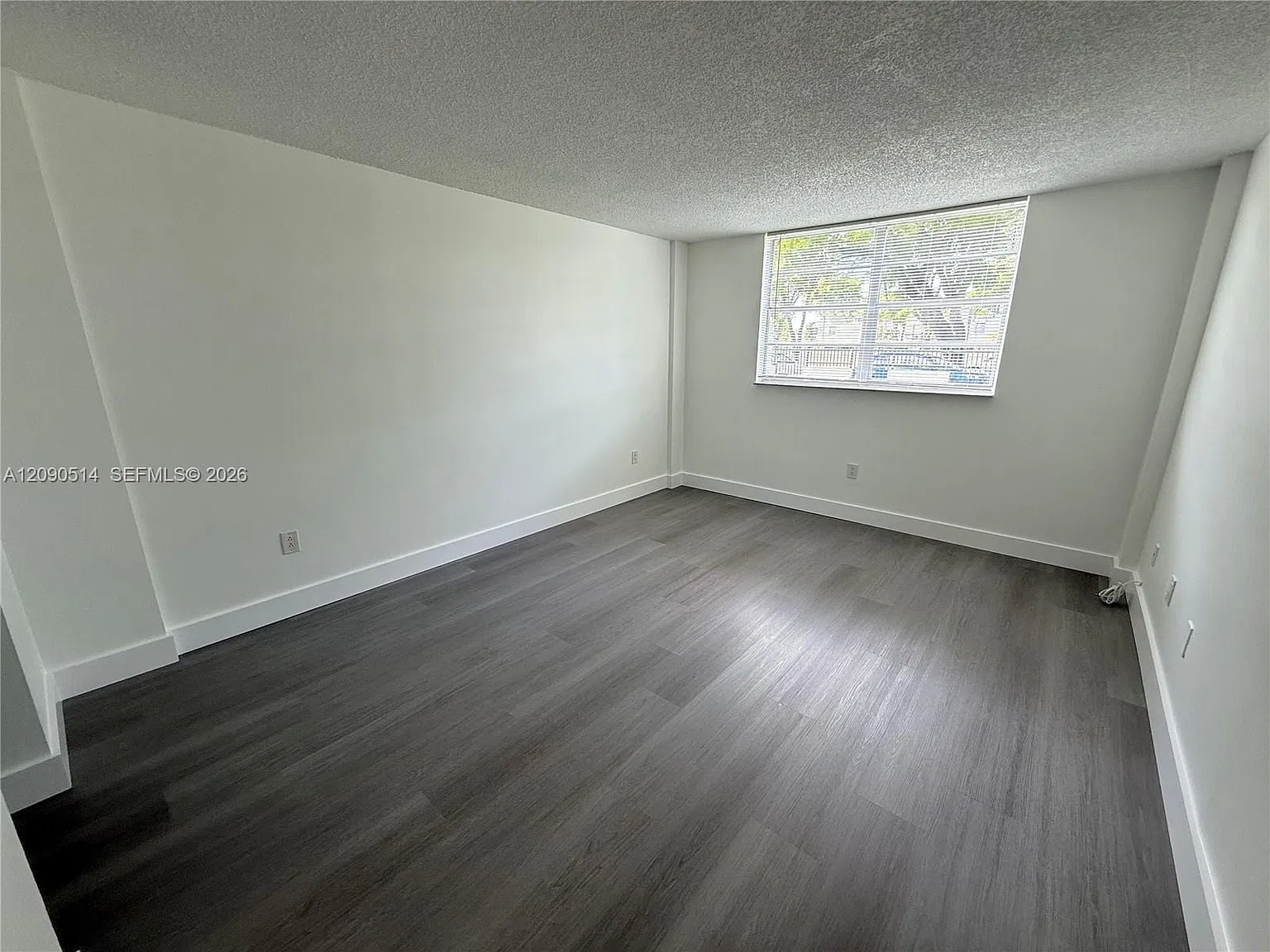 14140 SW 84th St — Photo 2