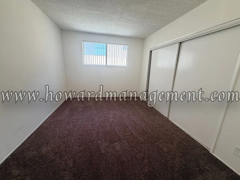 04256LI — Photo 29