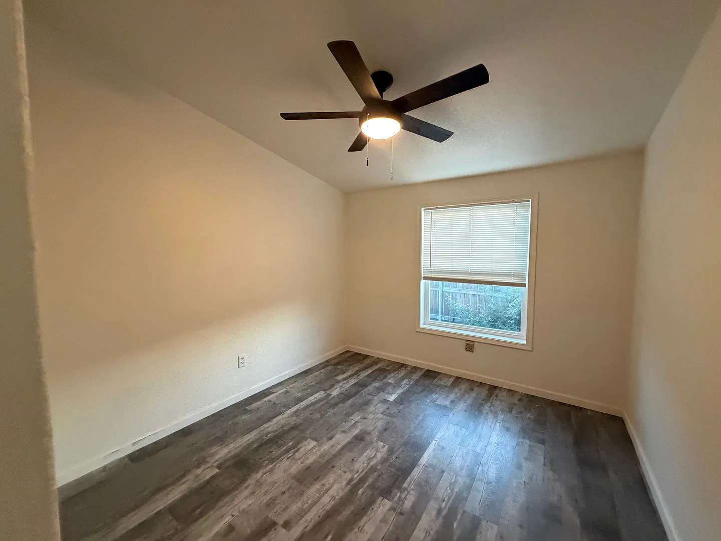 2132 Barberry way — Photo 3