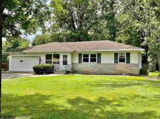 5821 Lois Ln, Fort Wayne, IN 46804