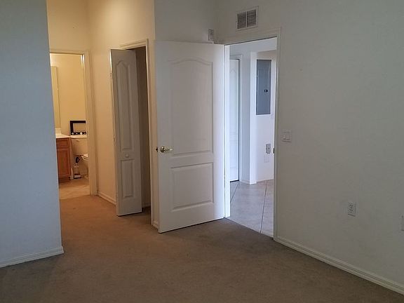 4th image of 8470 Kingbird Loop APT 1043