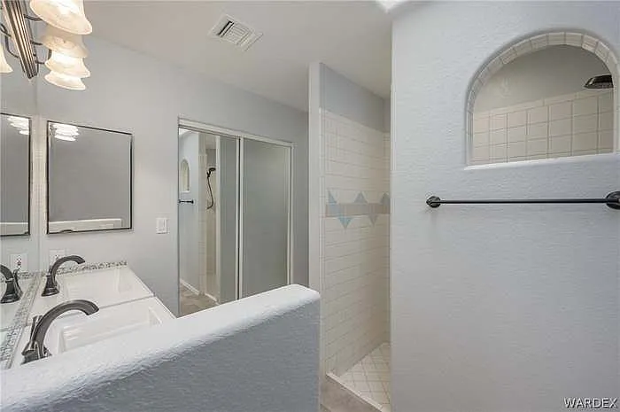 2064 E Desert Palms Dr — Photo 6