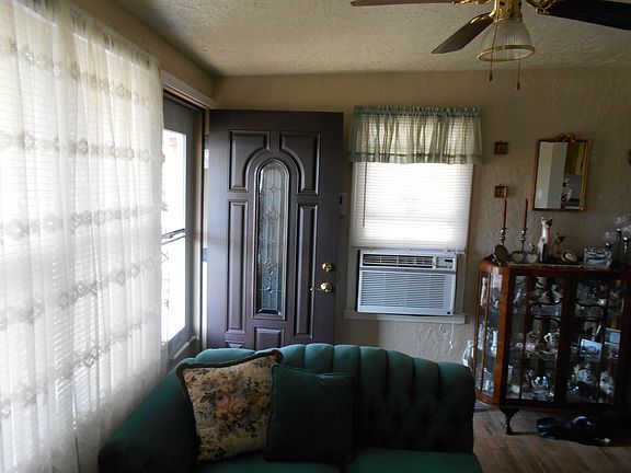 5th image of 3811 NW Arlington Ave