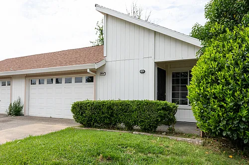 2404 Berrywood Dr Photo 1