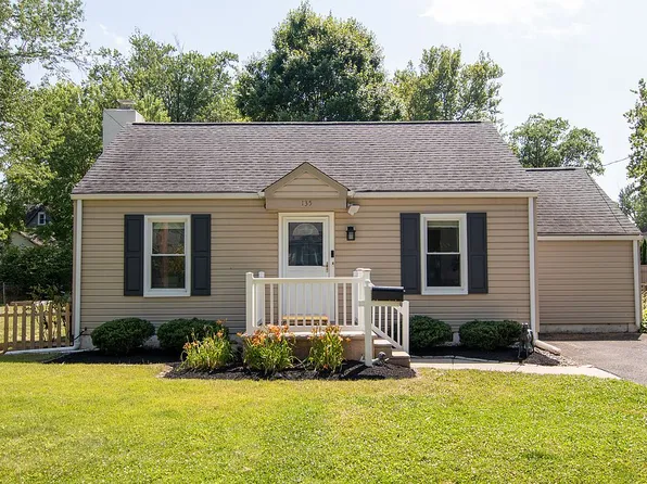135 Longshore Ave, Yardley, PA 19067