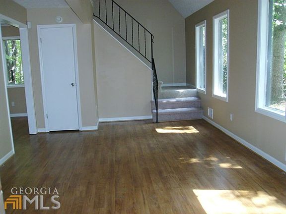 5th image of 3182 Beaver Dr