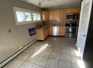 47 Ivory Rock Rd, Levittown, PA 19057