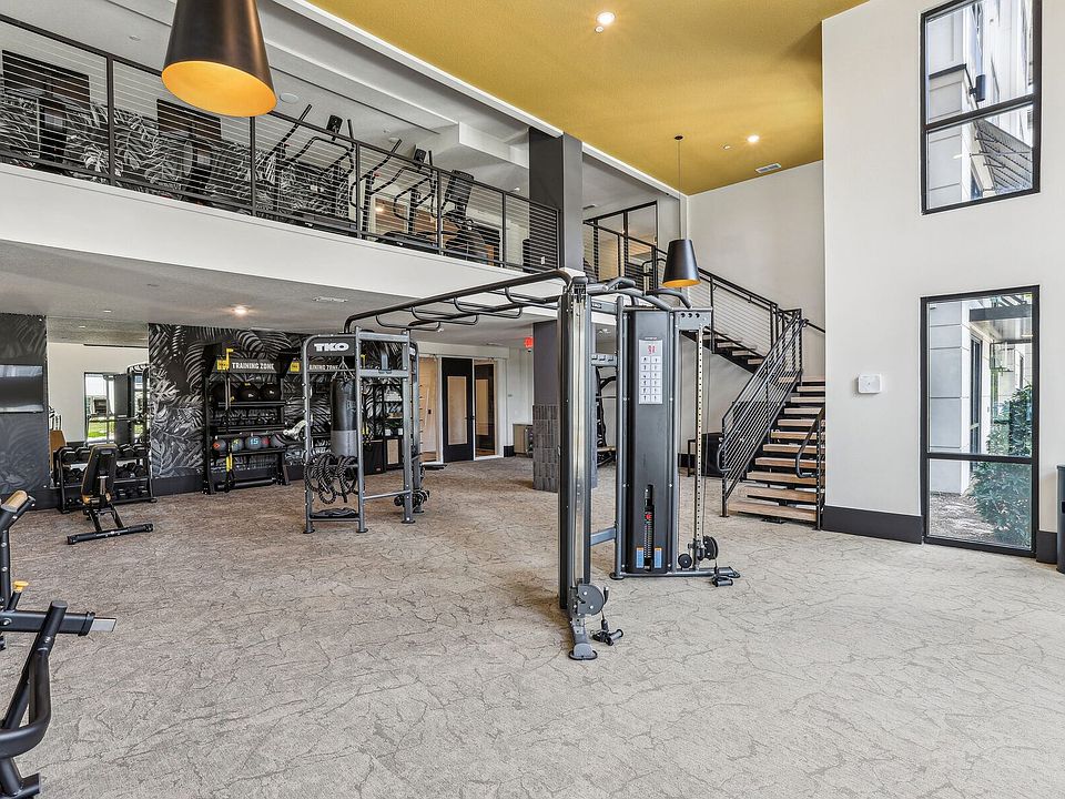 Expansive High-Endurance Fitness Center