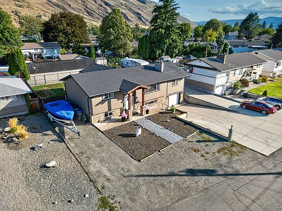 2nd image of 3441 Bray Pl