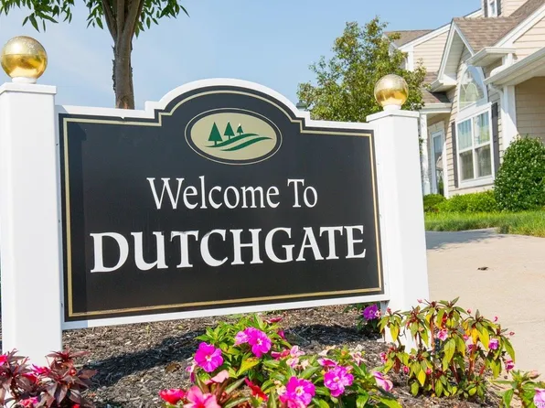 1009 Willow Lane #1009, Valley Stream, NY 11580