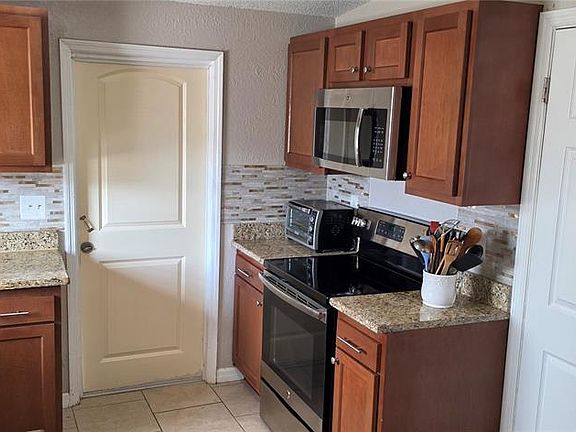 4th image of 3609 SCHWALBE DRIVE