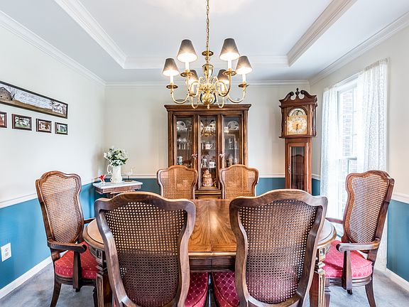 formal dining room 