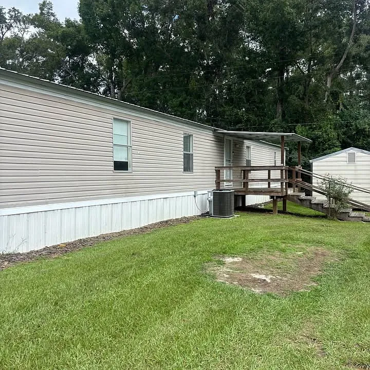 71 Charlotte Ln