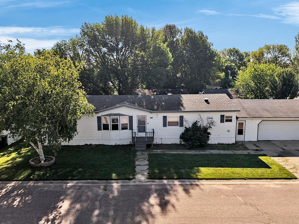 1st image of 702 N Mallard Pl