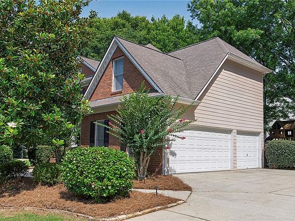 3rd image of 715 Brafferton Way