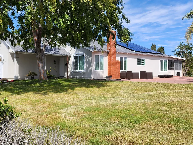 11405 Bootes St — Photo 2