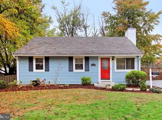1902 Pimmit Dr, Falls Church, VA 22043