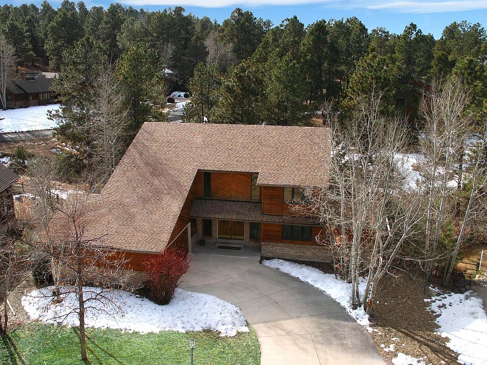 MF Master Two-Story Backs to Wooded Open Space!