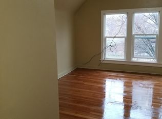 829-831 N 10th St, Burlington, IA 52601