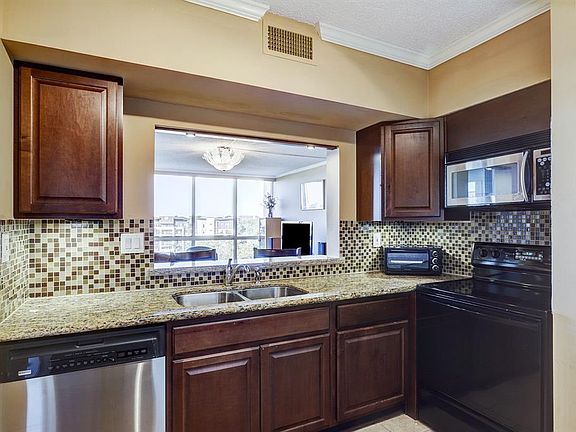 3rd image of 5001 Woodway Dr Unit 805