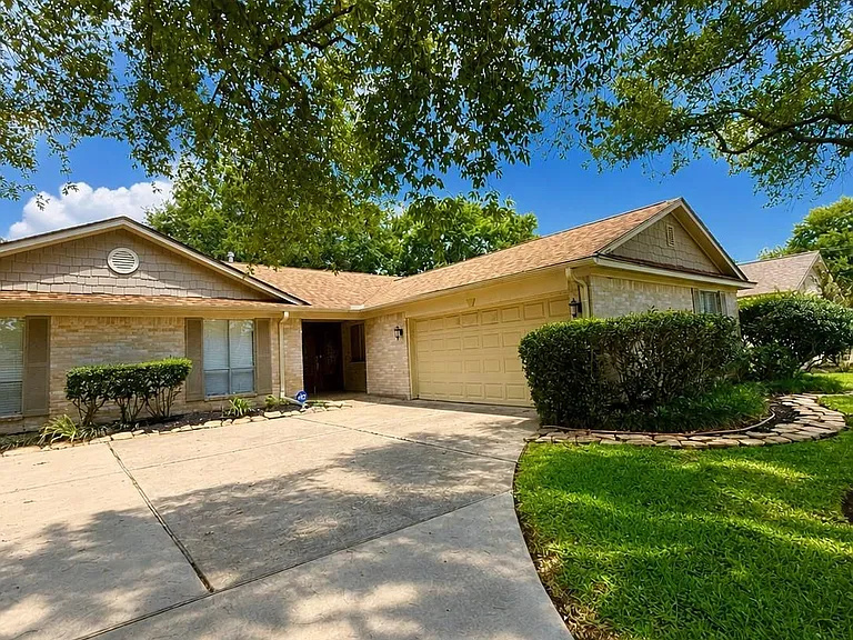 14906 Brookpoint Dr — Photo 29
