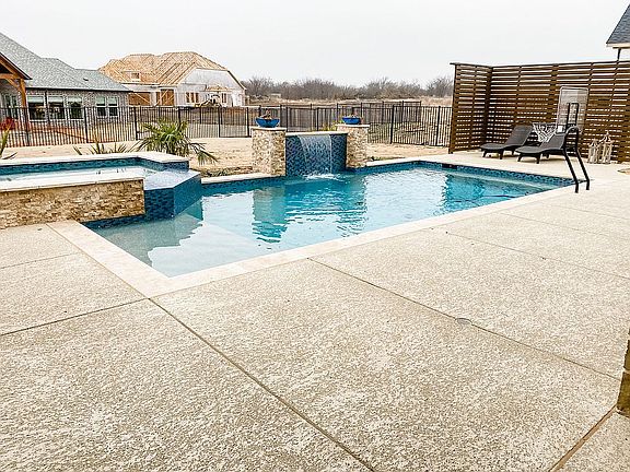 Pool/Spa with Sundeck 