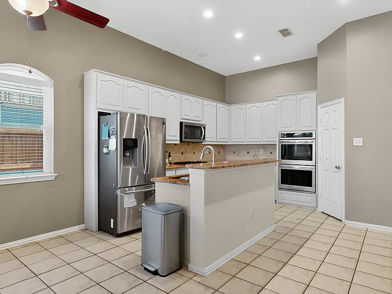 3513 San Paula Dr — Photo 15