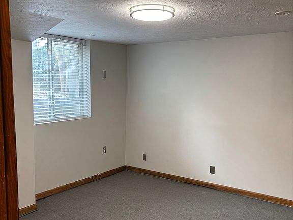 Bedroom 15'x12'