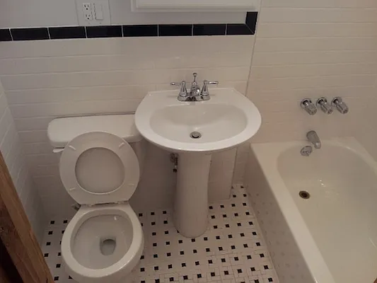 Rented by ZealEstate Group Inc | media 21