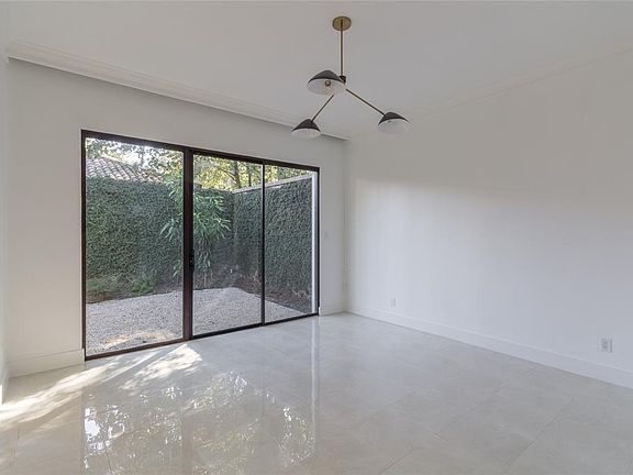 5th image of 5602 Woodway Dr