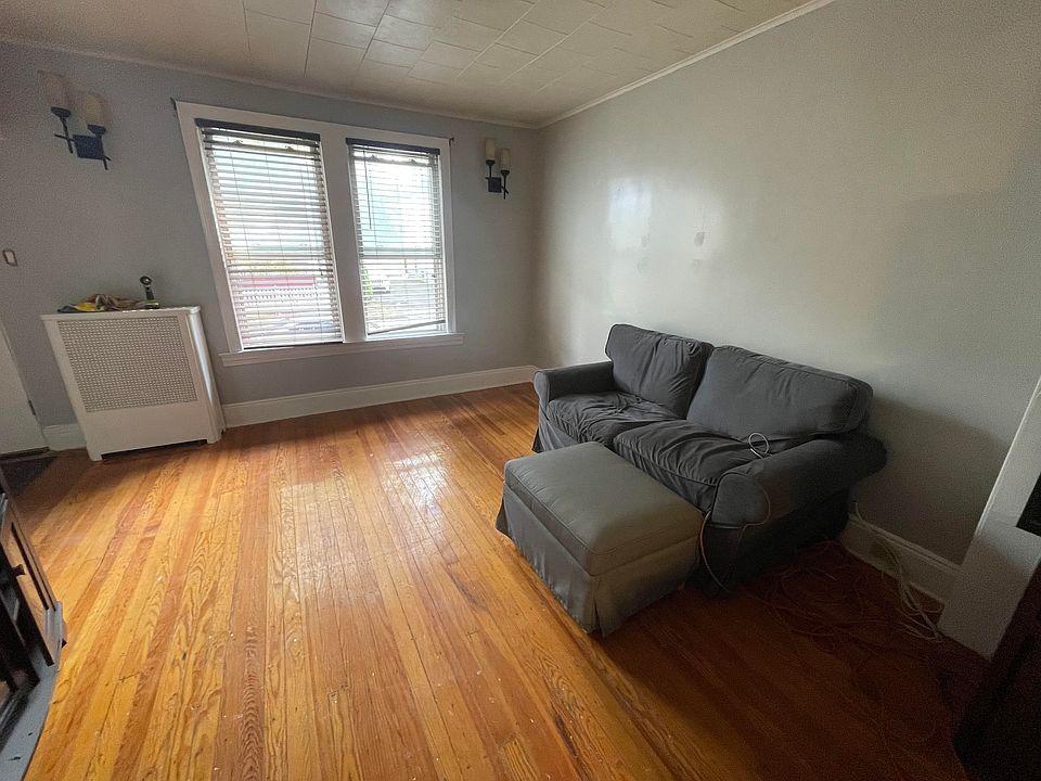 2nd image of 491 Norwood St Floor 1