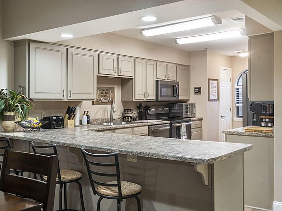 5th image of 350 S Wildwood #14 BLDG B