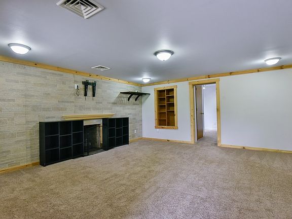 4th image of 9770 E State Road 58