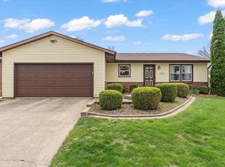 2701 Hathaway Dr, Champaign, IL 61821