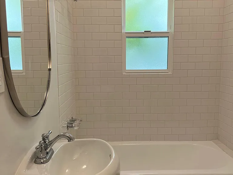 1552 N Commonwealth Ave #4 — Photo 29