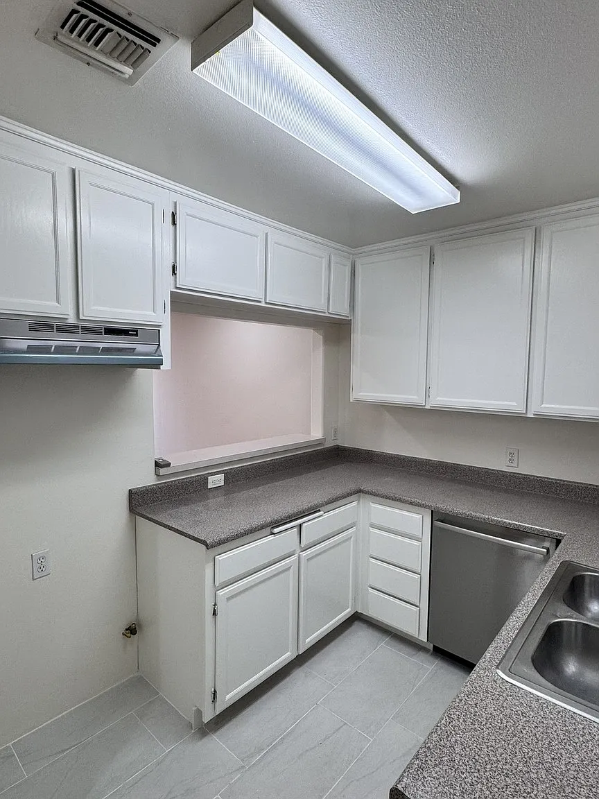 2 bed, 2.5 bath, 900 sqft, $2,650 — Photo 4