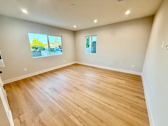 3rd image of 5607 N Muscatel Ave #A