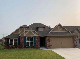 1749 W Plymouth St, Broken Arrow, OK 74012