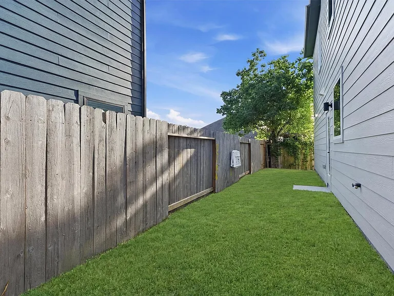3706 Glenrose St — Photo 28