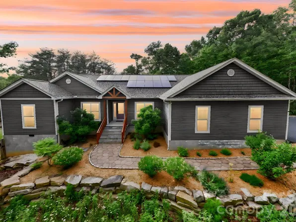 549 River Knoll Ln, Tryon, NC 28782