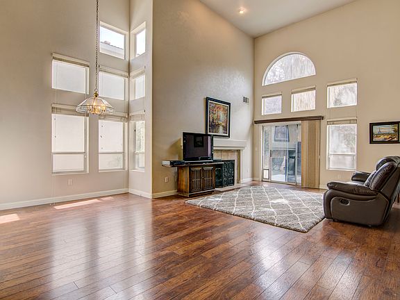 4th image of 5212 Del Vista Way