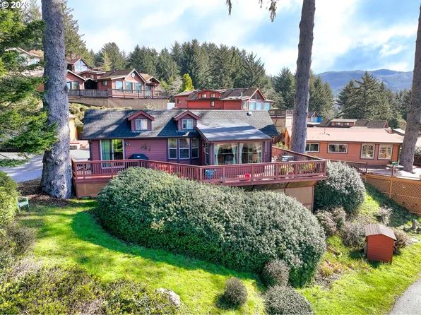 19921 Whaleshead Rd Spc U1, Brookings, OR 97415