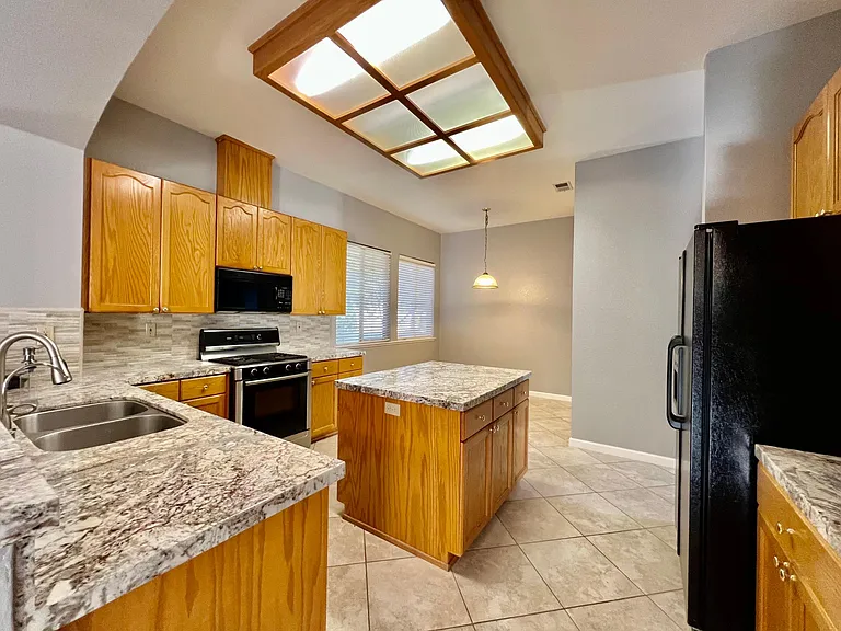 8057 Bothwell Dr — Photo 3