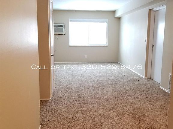 5th image of 386 N Main St APT F